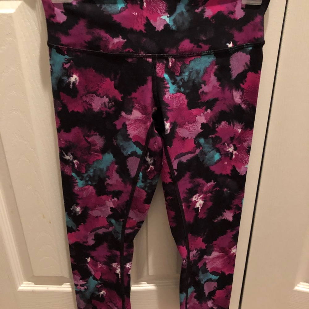 Lululemon crop pants size 4